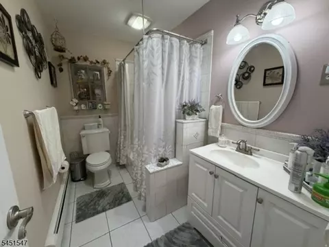 Bath - 71 Beech Rd, Randolph, NJ 07869 photo 3 of 4