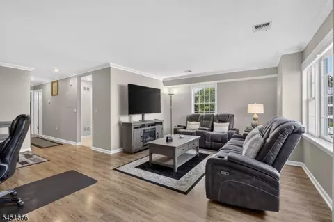 179 Roseland Ave #12, Caldwell, NJ 07006