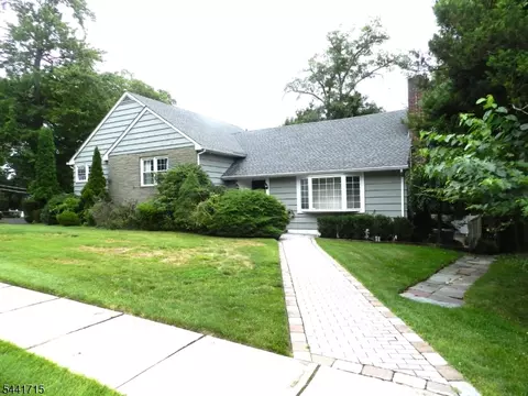 2 Koewing Pl, West Orange, NJ 07052
