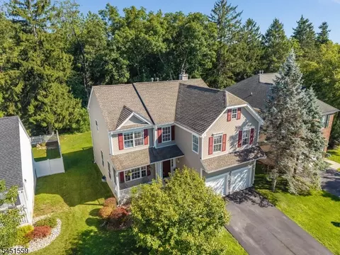 View/Area - 46 Saxton Dr, Hackettstown, NJ 07840 photo 2 of 5