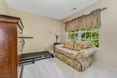 Bedroom - 46 Saxton Dr, Hackettstown, NJ 07840 photo 3 of 3