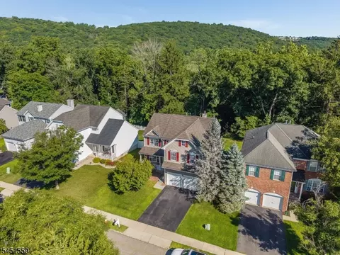 View/Area - 46 Saxton Dr, Hackettstown, NJ 07840 photo 4 of 5