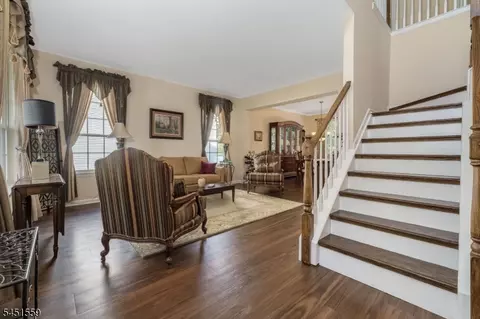 Entry Way - 46 Saxton Dr, Hackettstown, NJ 07840 photo 2 of 2