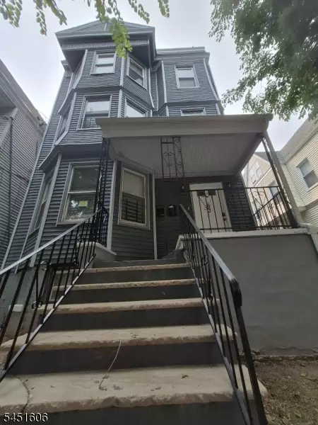 63 S 7th St, Newark, NJ 07107