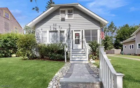 403 Sharp St, Hackettstown, NJ 07840