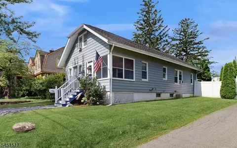 Exterior - 403 Sharp St, Hackettstown, NJ 07840 photo 6 of 6