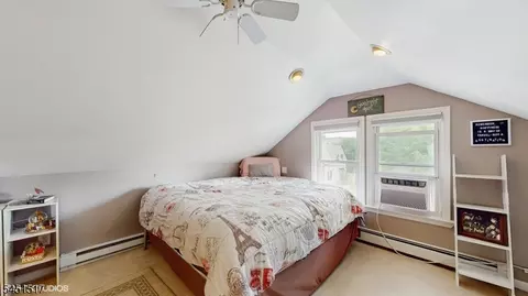 Bedroom - 403 Sharp St, Hackettstown, NJ 07840 photo 3 of 4