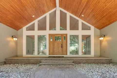 10 Saddle Hill Rd, Far Hills, NJ 07931