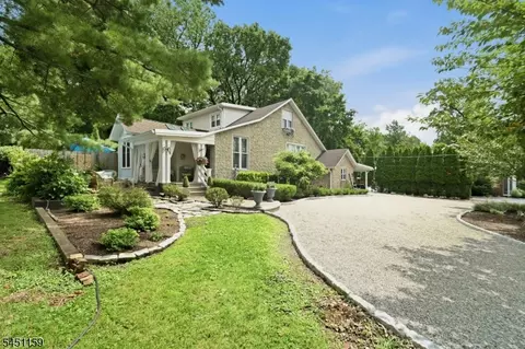 40 Edgewood Ave, West Orange, NJ 07052