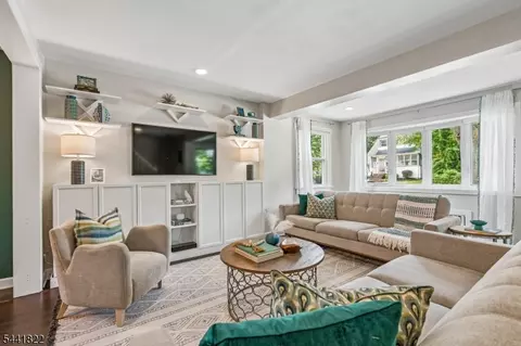 Living - 78 Tooker Ave, Springfield, NJ 07081 photo 3 of 3