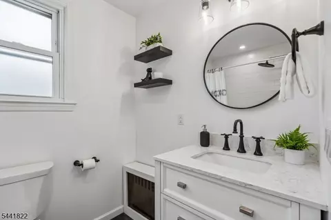 Bath - 78 Tooker Ave, Springfield, NJ 07081 photo 1 of 2