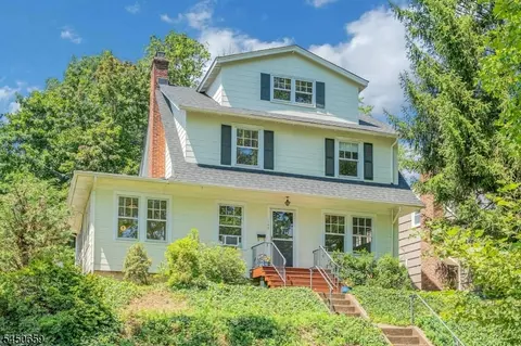 148 Essex Ave, Glen Ridge, NJ 07028