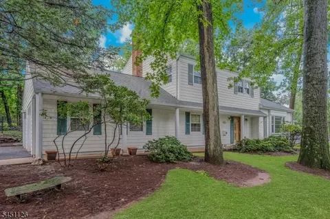 23 Haller Dr, Cedar Grove, NJ 07009