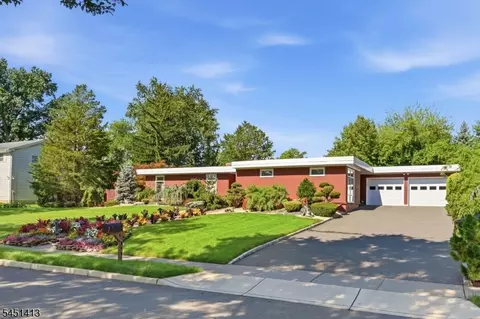 12 Rhoda Ter, Parsippany, NJ 07054