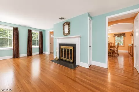 14 Brook Ct, Summit, NJ 07901 photo 4