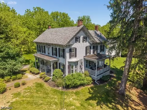 601 Route 173, Bloomsbury, NJ 08804