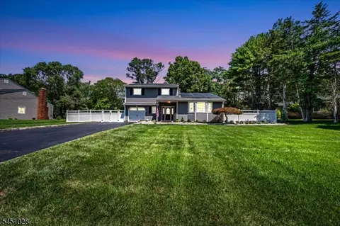 97 Ivy Ln, Bridgewater, NJ 08807