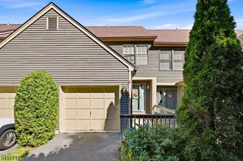 48 Beacon Hill Rd # D, West Milford, NJ 07480