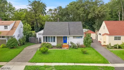 484 Raritan Rd, Roselle, NJ 07203