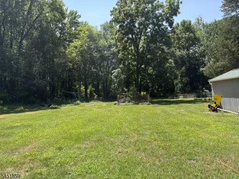 4095 Quakerbridge Rd, West Windsor, NJ 08550