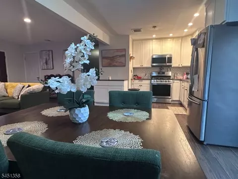 Dining - 3 Lawrence Dr, Hackettstown, NJ 07840 photo 1 of 2