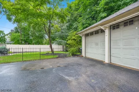 Exterior - 1041 Kenyon Ave, Plainfield, NJ 07060 photo 2 of 6