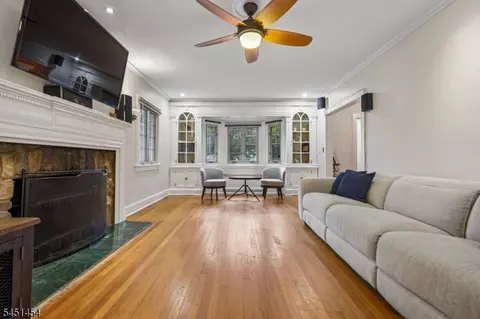Living - 1041 Kenyon Ave, Plainfield, NJ 07060 photo 2 of 3