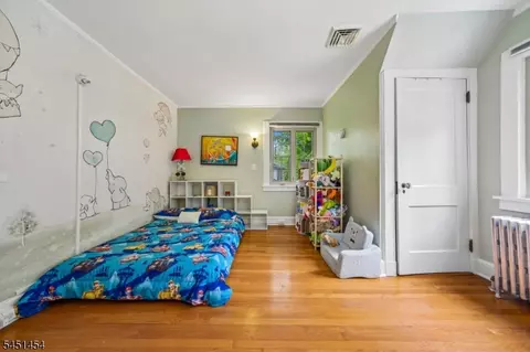 Bedroom - 1041 Kenyon Ave, Plainfield, NJ 07060 photo 5 of 7