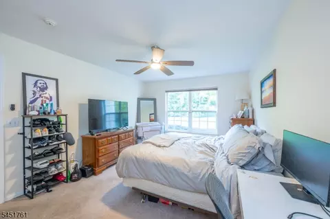 Bedroom - 10 Parkside Ct, Wayne, NJ 07470 photo 2 of 3