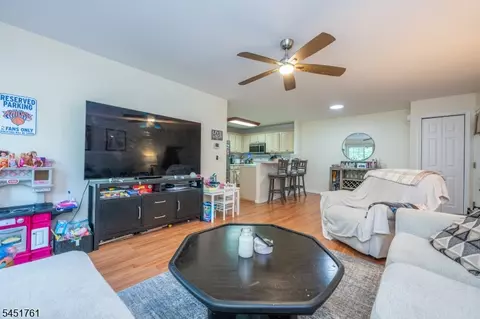 Other - 10 Parkside Ct, Wayne, NJ 07470 photo 6 of 9