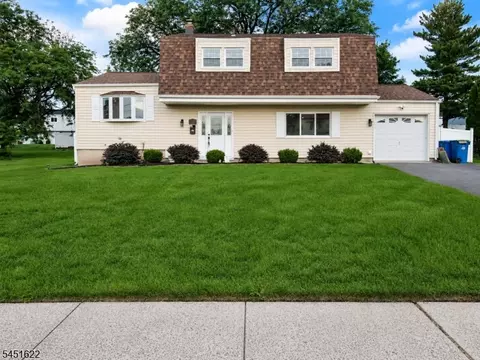 13 Patton Dr, Somerset, NJ 08873