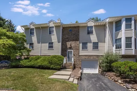 10 Brookstone Cir, Morris Plains, NJ 07950
