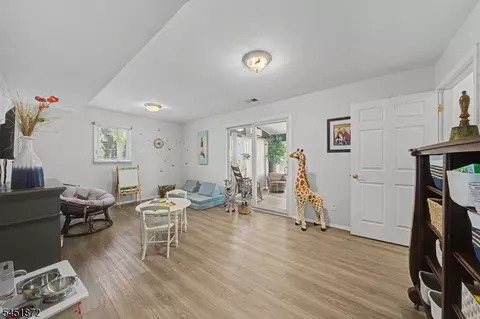 Entry Way - 3 Rose Ct, Dover, NJ 07801 photo 4 of 4
