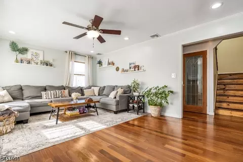 1192 Madison Hill Rd, Clark, NJ 07066