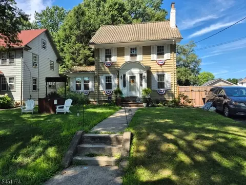 718 Chestnut St, Roselle Park, NJ 07204