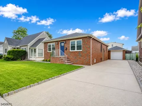 21 N 18th St, Kenilworth, NJ 07033