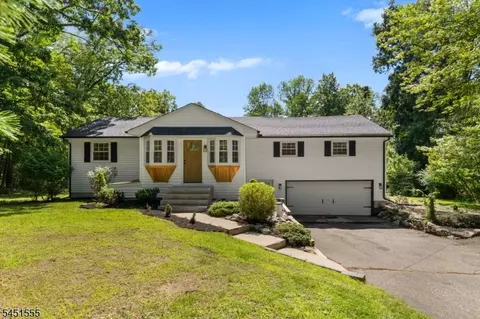 89 Ridge Rd, Branchville, NJ 07826