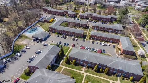 View/Area - 1136 Valley Rd #1A, Wayne, NJ 07470 photo 4 of 4