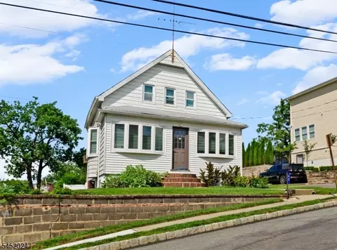 48 Cedarhurst Ave, Woodland Park, NJ 07424