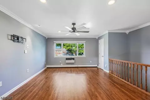 Living - 39 Manchester Ct, Wayne, NJ 07470 photo 8 of 8