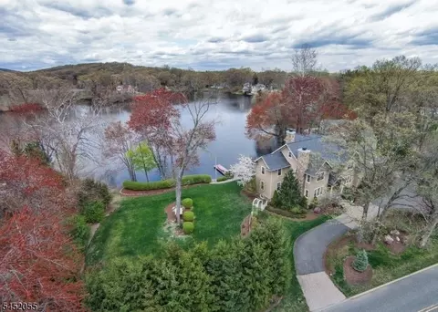 11 N Pocono Rd, Mountain Lakes, NJ 07046