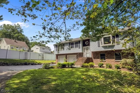 16 Argus Ave, Butler, NJ 07405