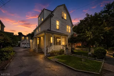 35 Lakeview Pl, Verona, NJ 07044