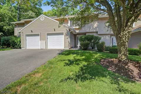 25 Pelican Pt, Newton, NJ 07860