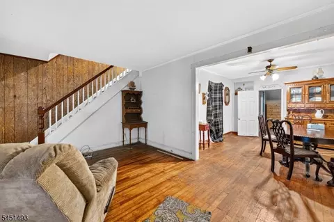 66 Charles St, Metuchen, NJ 08840