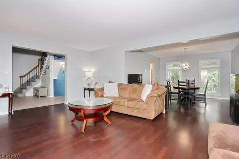 Living - 14 Birdseye Cir, Wayne, NJ 07470 photo 1 of 4