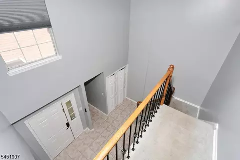 Entry Way - 14 Birdseye Cir, Wayne, NJ 07470 photo 2 of 2