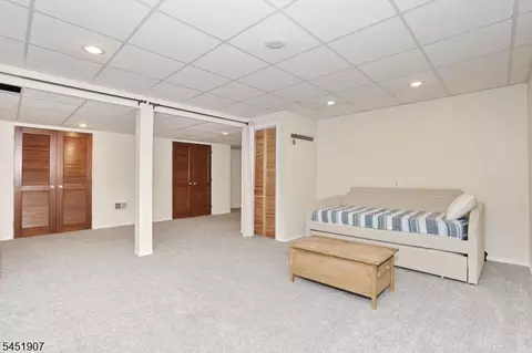 Bedroom - 14 Birdseye Cir, Wayne, NJ 07470 photo 3 of 4