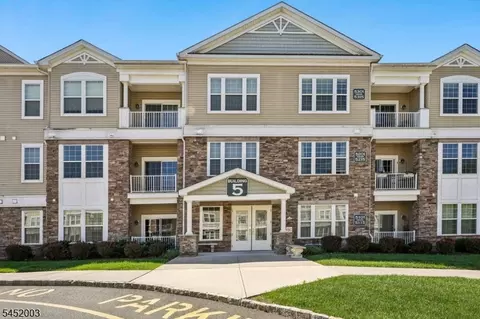 5311 Veterans Dr, Wharton, NJ 07885