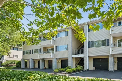50-04 W Lindsley Rd #4, Cedar Grove, NJ 07009